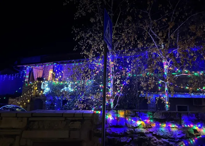 Koza 100m From The アパート *