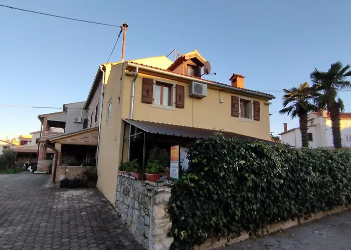 Koza 100m From The アパート ポレッチ