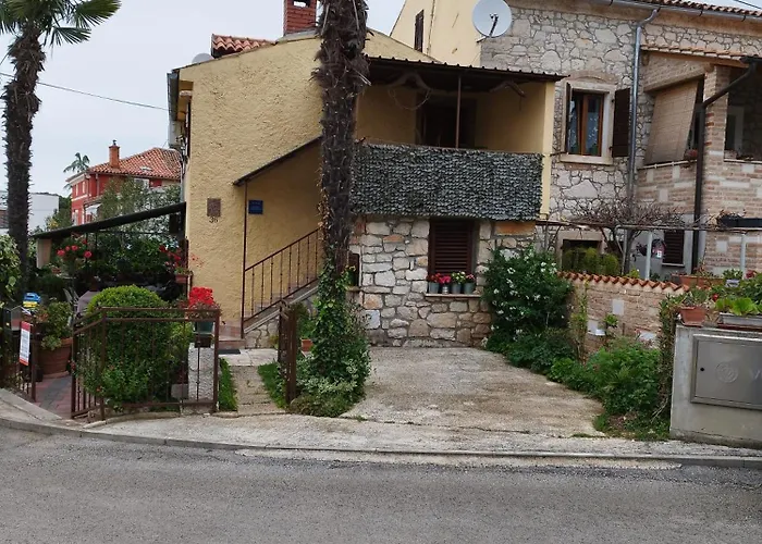 Koza 100m From The アパート *