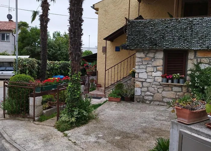 アパート Koza 100m From The *