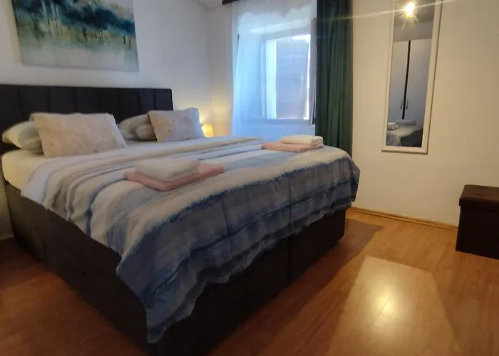 Koza 100m From The アパート