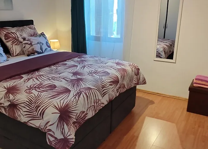 Koza 100m From The アパート *